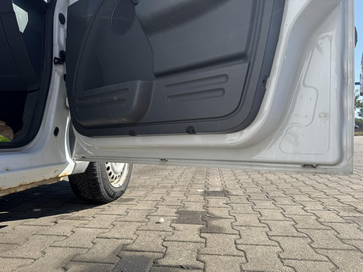 Ford Transit Connect original T&uuml;r vorn rechts Frost Wei&szlig; Rohbau Bj.2011